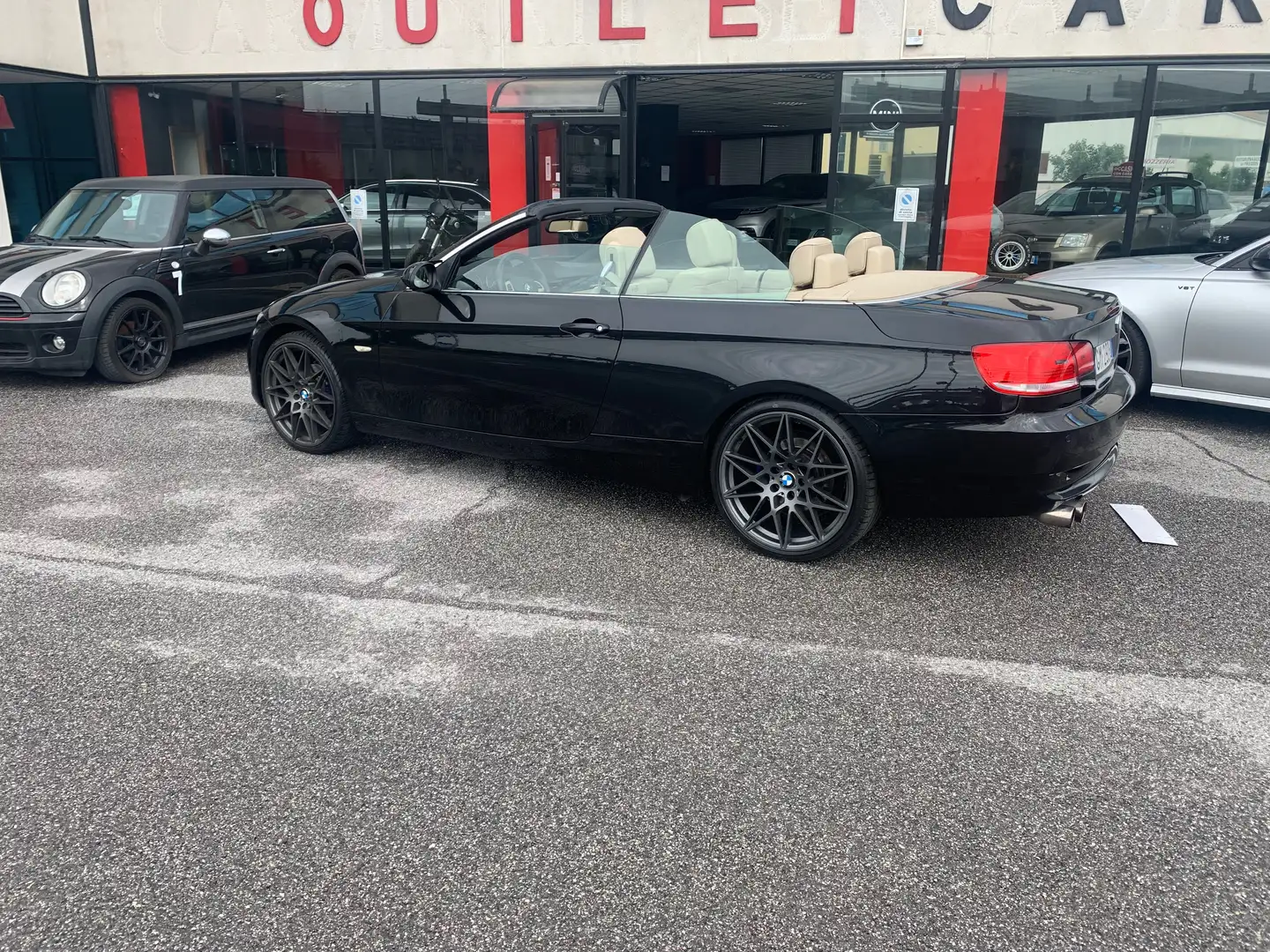 BMW 320 320i Cabrio Msport 170cv Zwart - 1