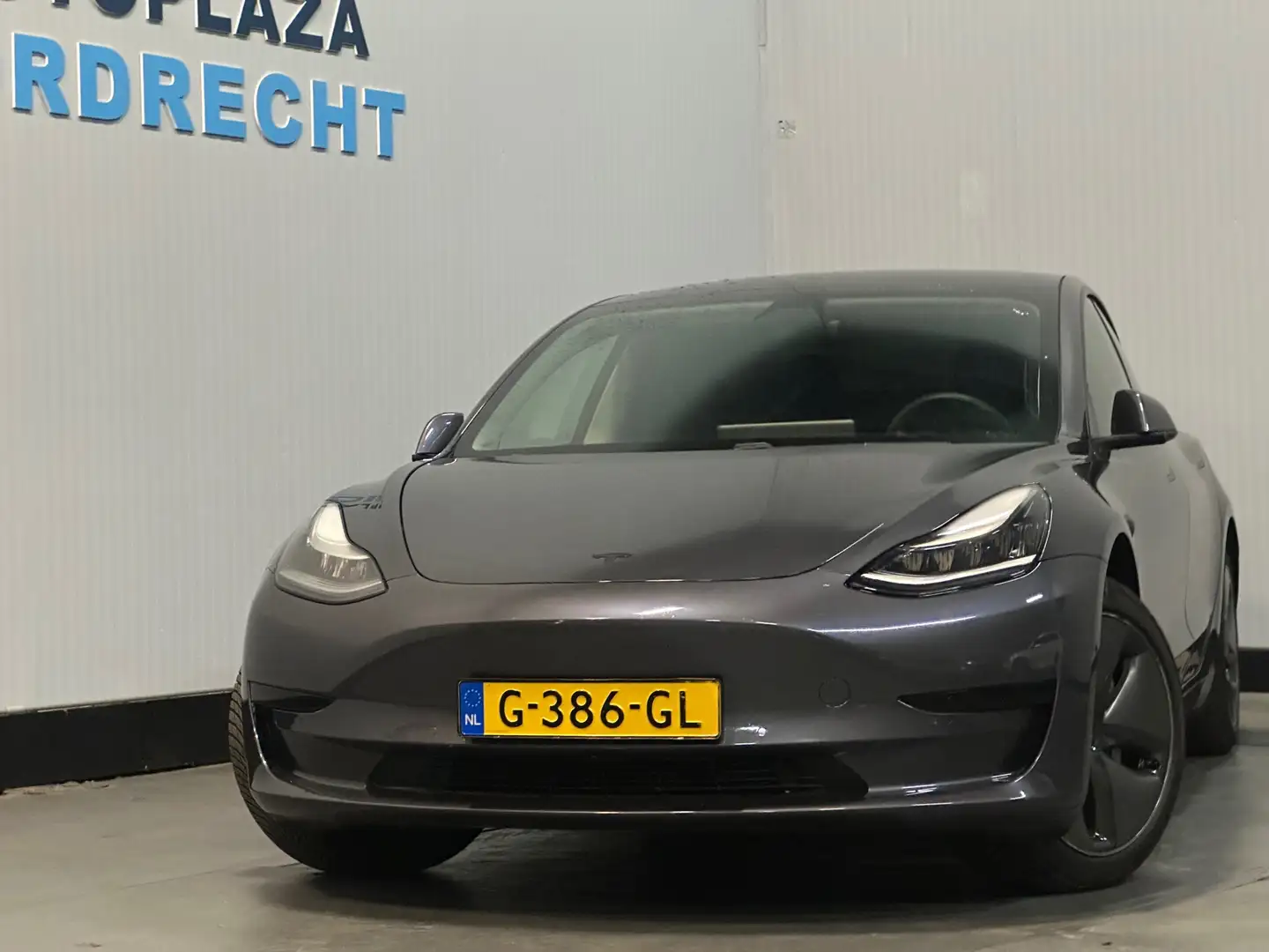 Tesla Model 3 Standard RWD Plus 60 kWh Gris - 2