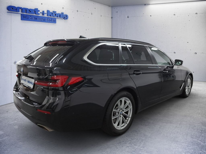 BMW 530 530d xDrive Touring Aut. HUD PANO NAVI SHZ — photo 3