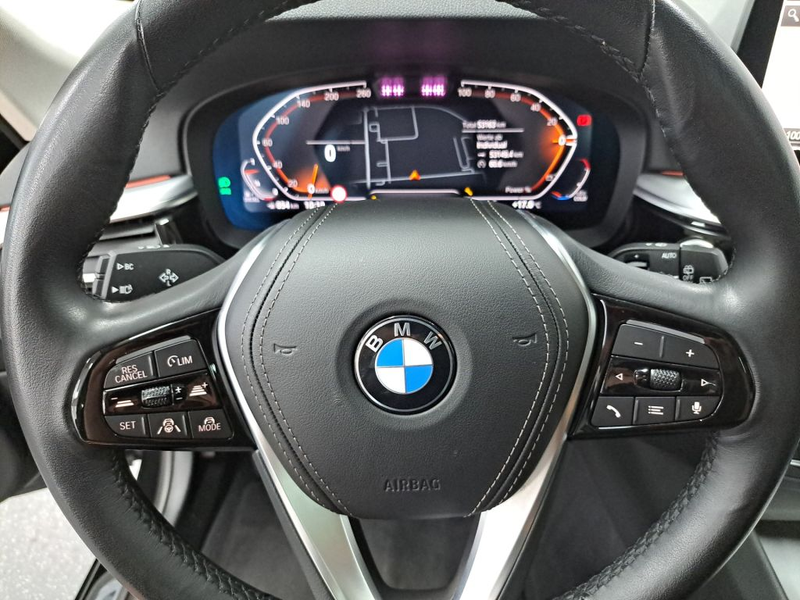 BMW 530 530d xDrive Touring Aut. HUD PANO NAVI SHZ — photo 20