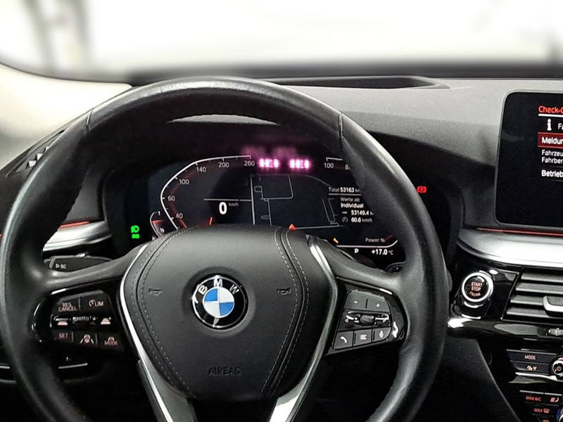 BMW 530 530d xDrive Touring Aut. HUD PANO NAVI SHZ — photo 19