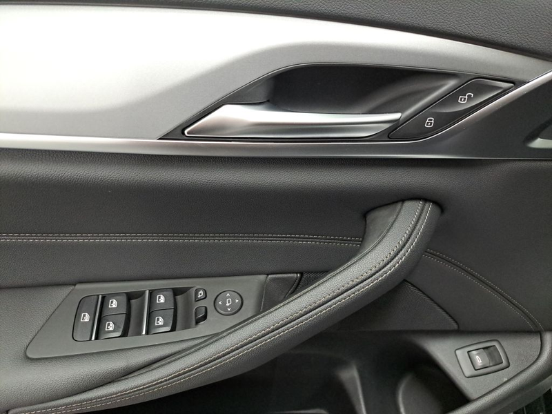 BMW 530 530d xDrive Touring Aut. HUD PANO NAVI SHZ — photo 9