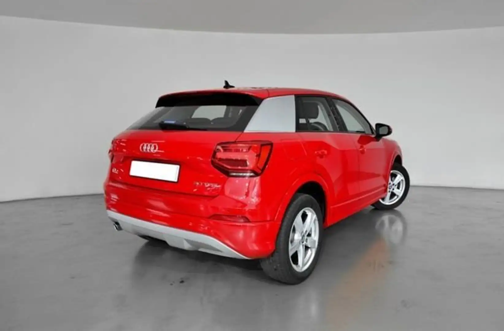 Audi Q2 Sport 30 TFSI 81 kW (110 CV) Rojo - 2