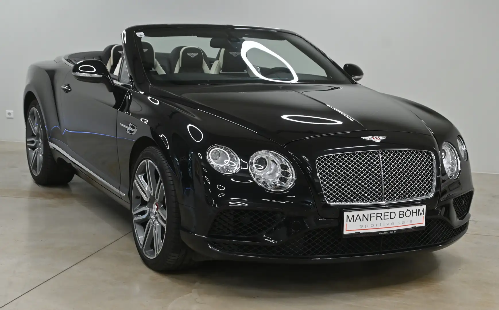 Bentley Continental Continental GT V8 Convertible Mulliner Schwarz - 2