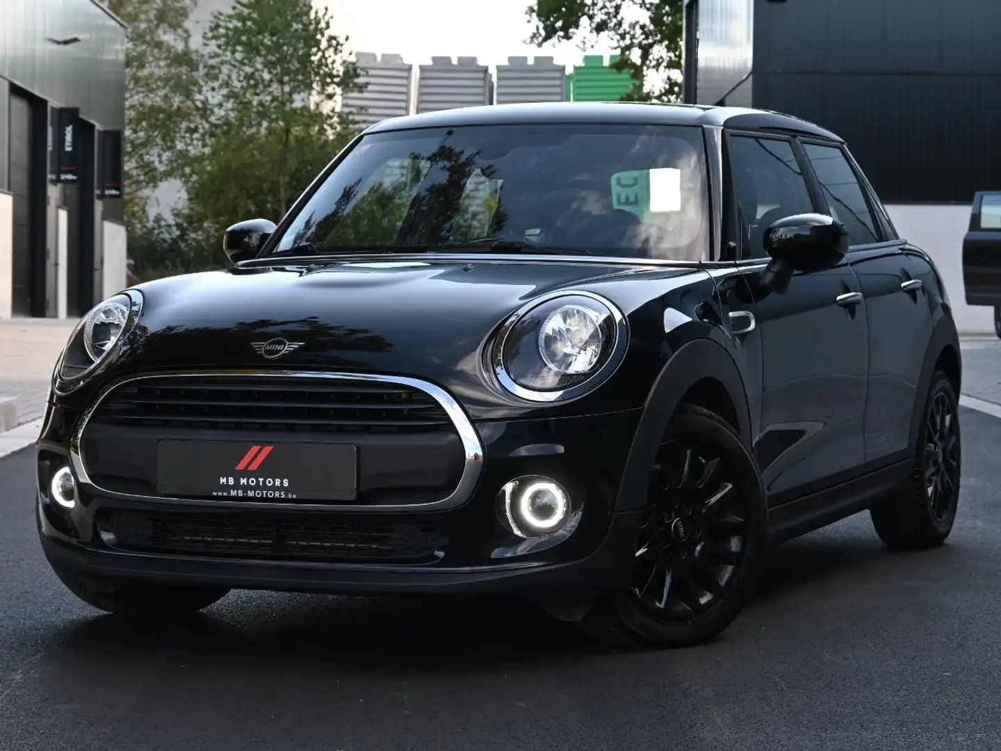 MINI One **20.000KM**RADIO**ZETELVERWARMING**ALU VELGEN** Zwart - 1