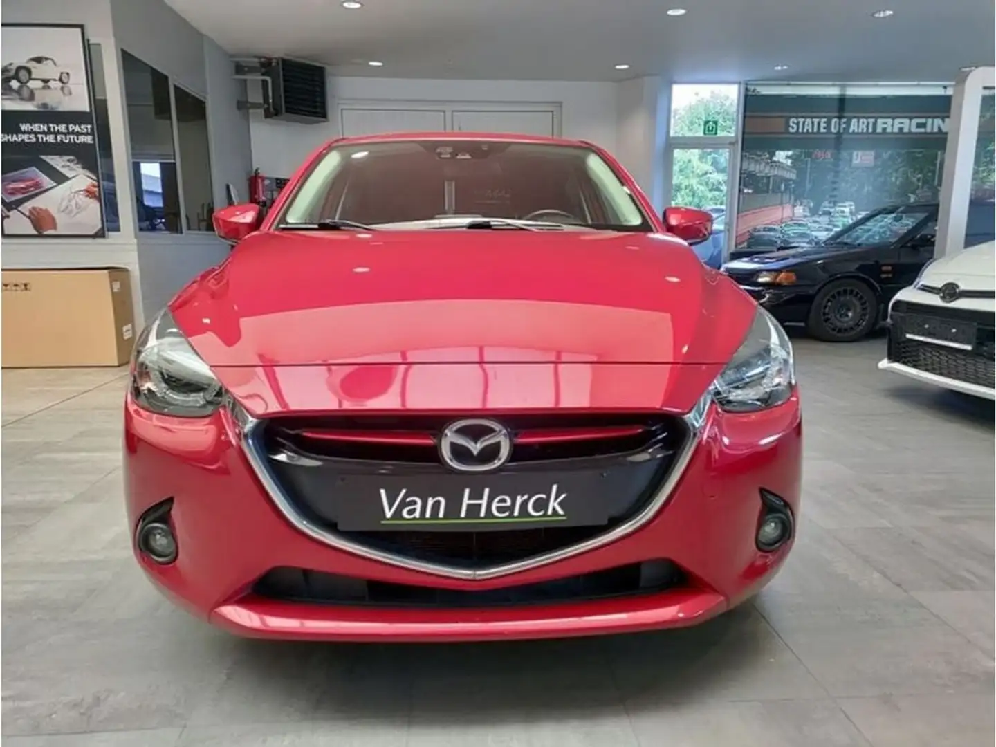 Mazda 2 SKYACTIV-G skyDRIVE Play Edition Rosso - 2