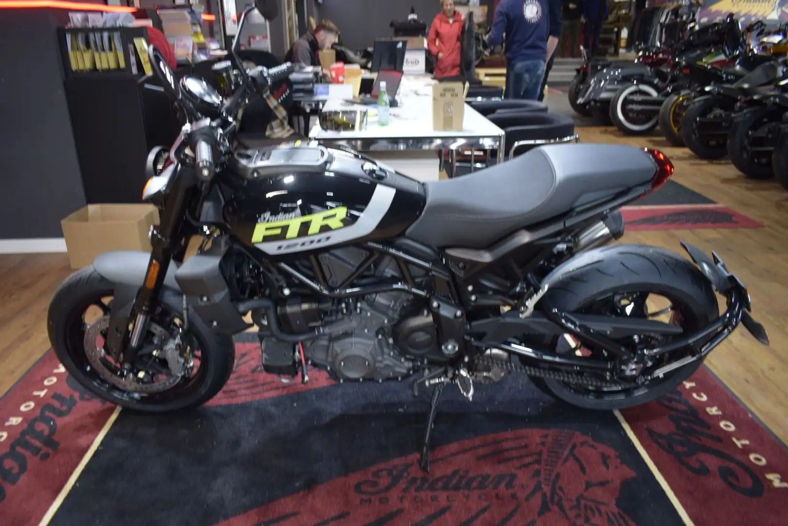 Indian FTR 1200 Onyx Black with Lime Graphics 2023 Schwarz - 2
