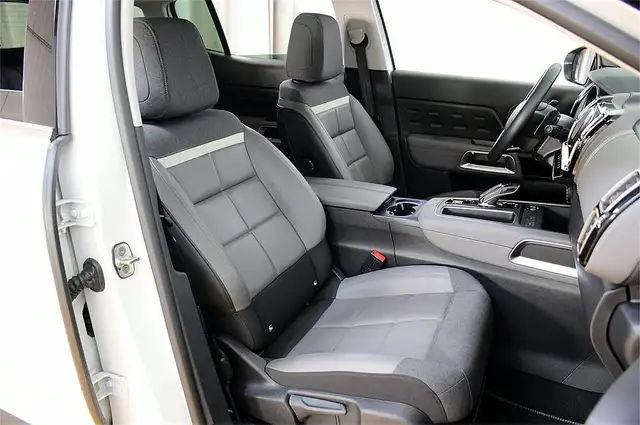 Citroen C5 Aircross view 4