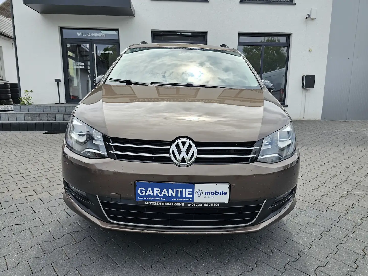 Volkswagen Sharan 2.0 TDI Match 7-Sitzer NAVI AUS 2.HAND Kahverengi - 2