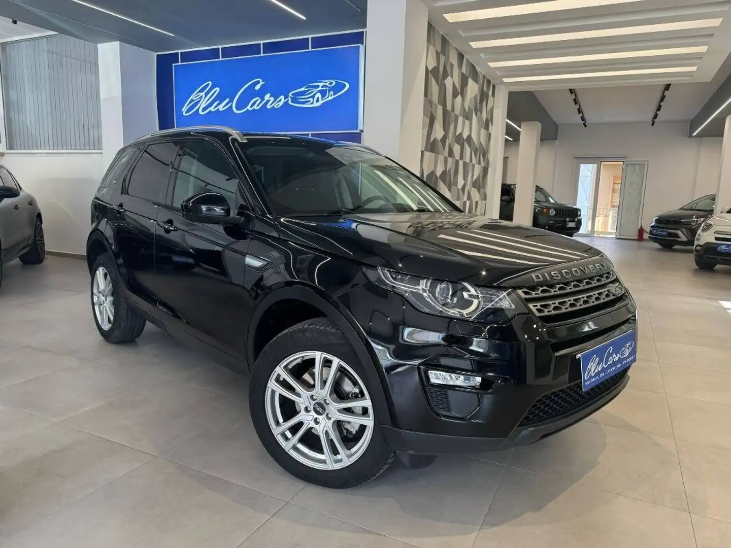 Land Rover Discovery Sport 2.0 ed4 Pure 2wd 150cv Noir - 1