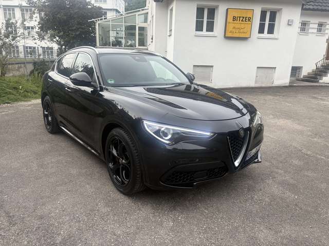 Alfa Romeo Stelvio Super Q4 Leder 20 Zoll