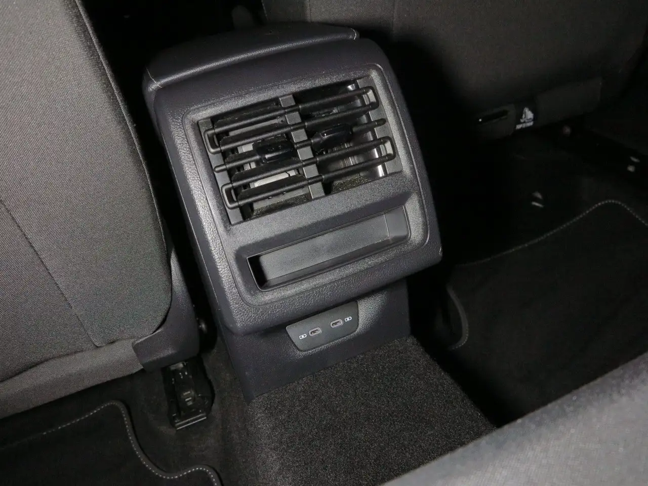 Volkswagen Golf VIII 2.0 TDI SCR Life Navi ACC DAB RFK, миниатюра 29