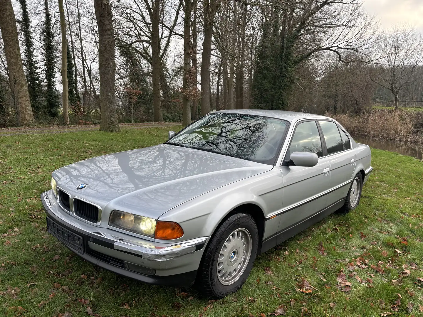 BMW 735 Gris - 1