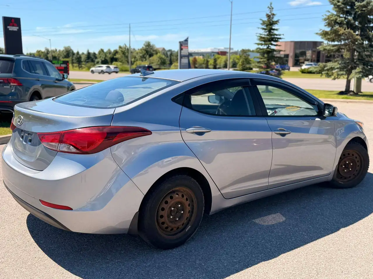 Hyundai ELANTRA снимка Hyundai ELANTRA