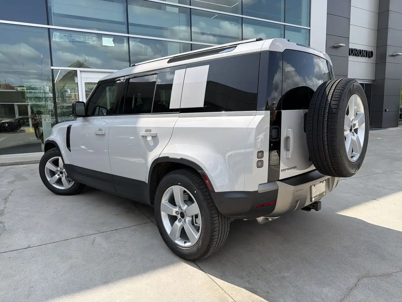 Land Rover Defender photo Land Rover Defender