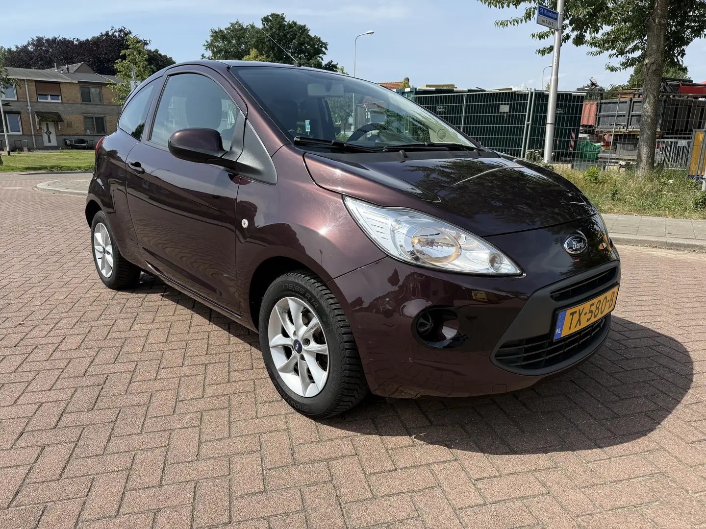 Ford Ka/Ka+ 1.2 Titanium X Airco LmVelg 2014 Zeer mooi 81dkm! Bruin - 1