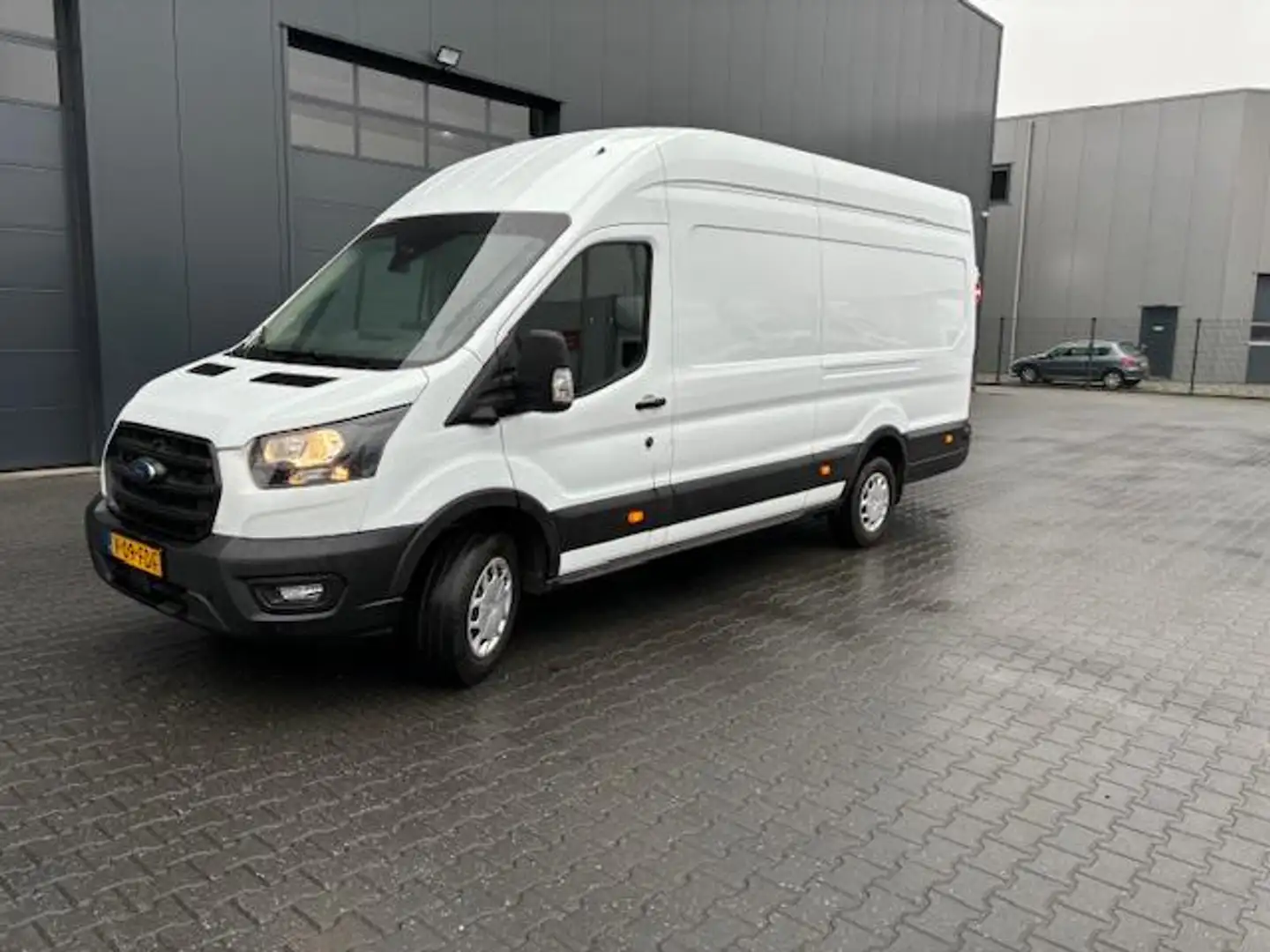 Ford Transit 350 2.0 TDCI L4H3 Trend RWD Wit - 2