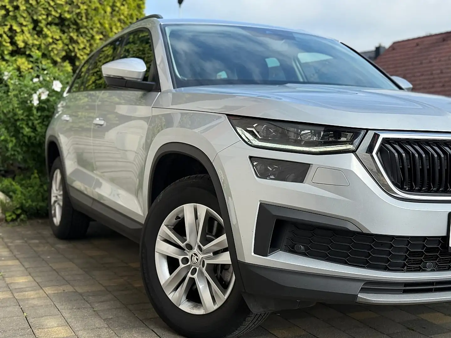 Skoda Kodiaq 2,0 TDI SCR Ambition Limited 7 Sitze DSG Silber - 2