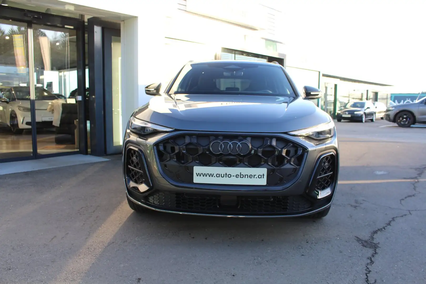 Audi Q5 SUV TDI quattro 150 kW Grau - 2