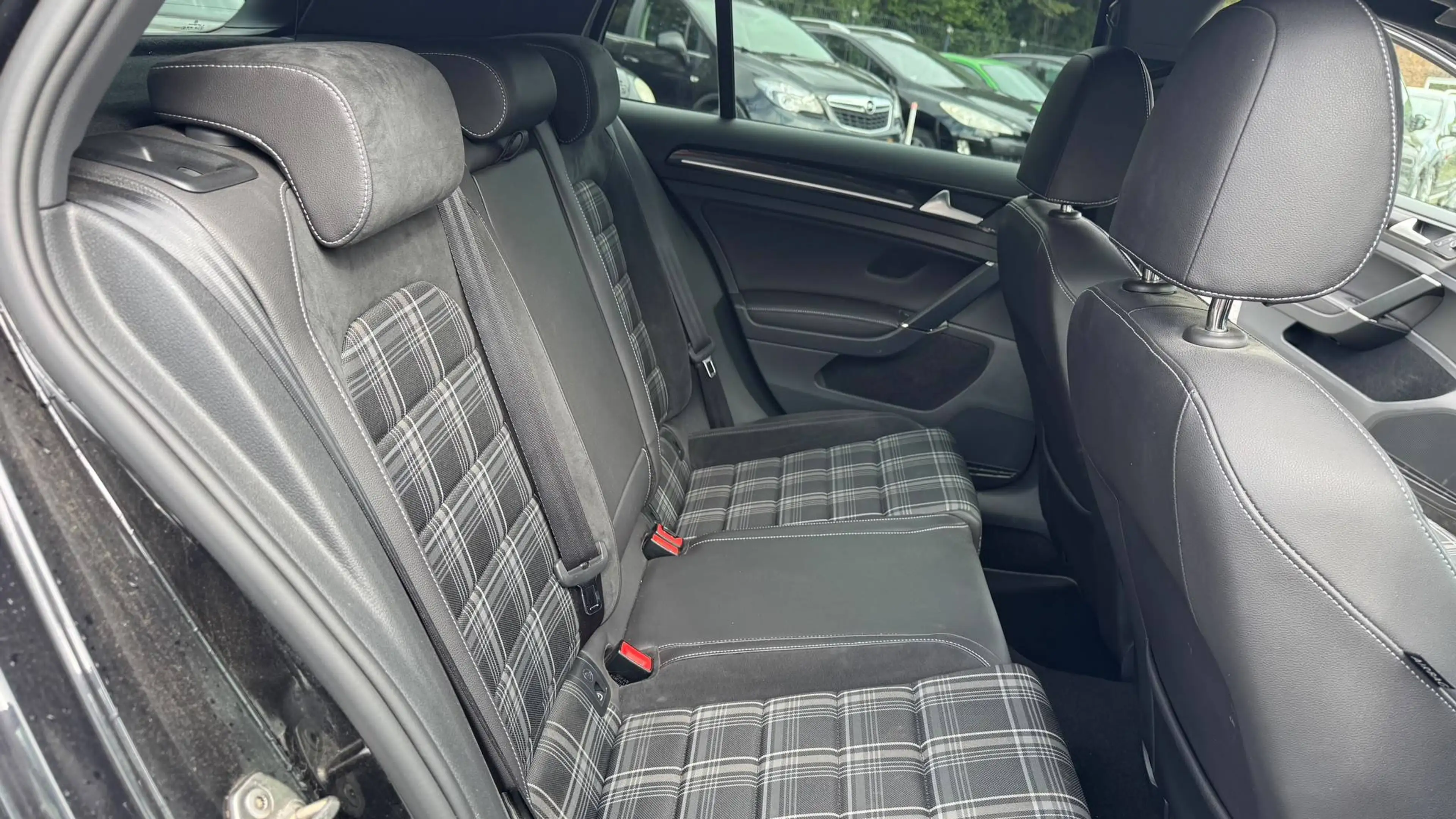 Volkswagen Golf GTD GTD BMT*Automatik*Tüv Neu*DYNAudio — photo 13