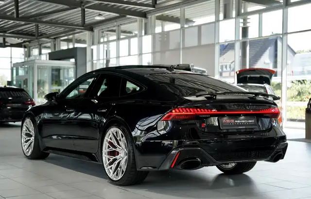 Audi RS7 view 9