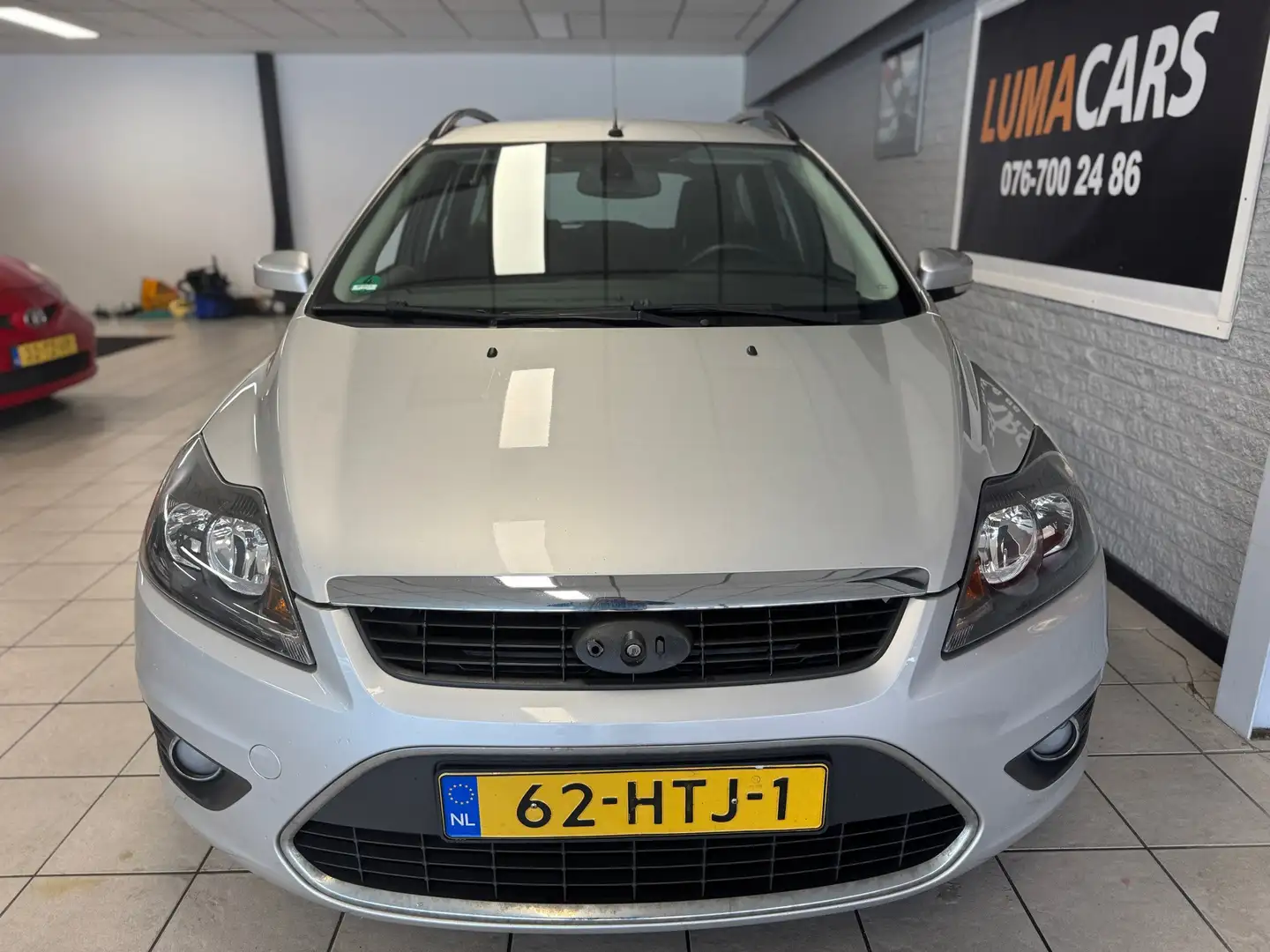 Ford Focus Wagon 1.6 Titanium Grau - 2