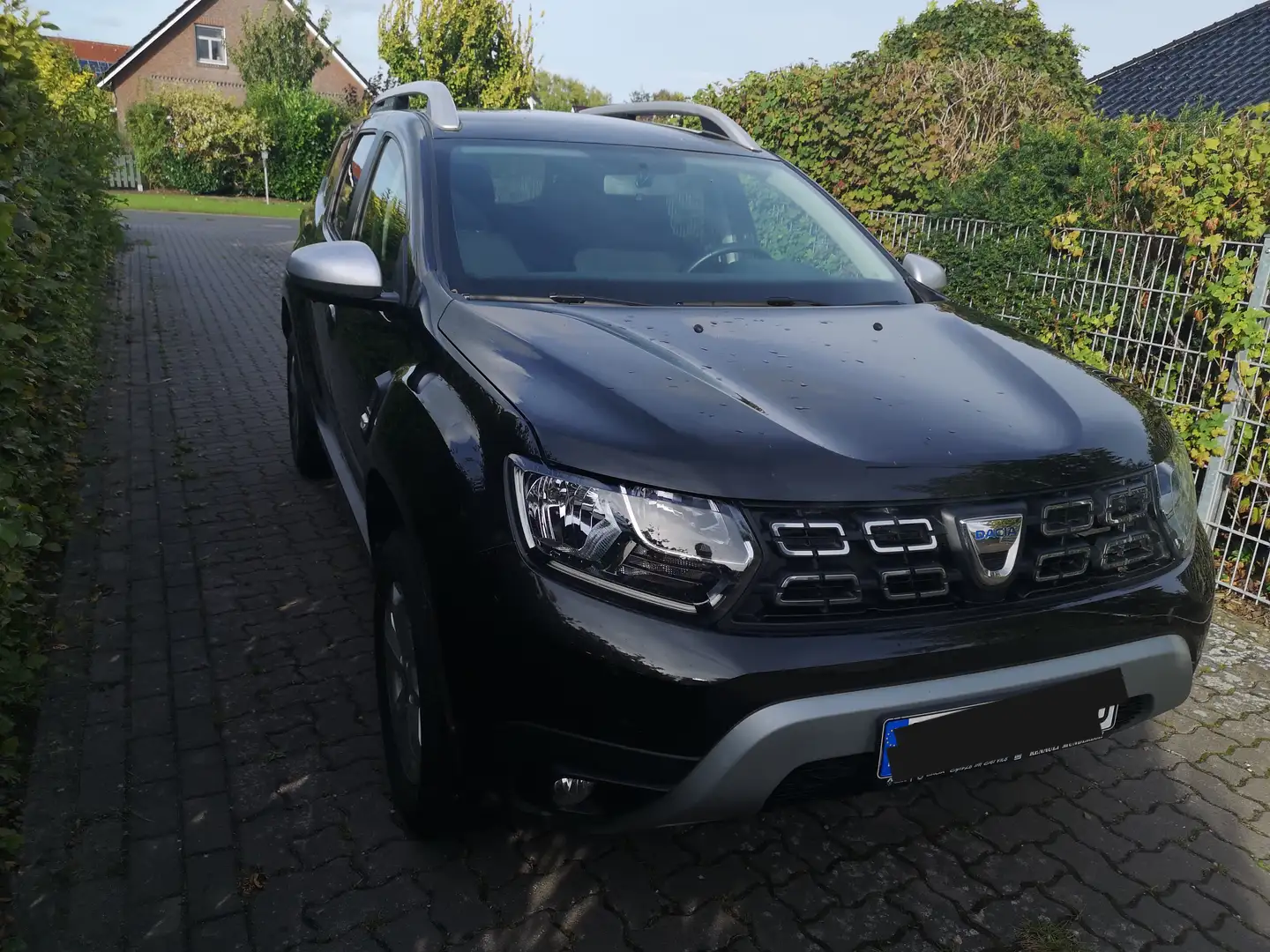 Dacia Duster SCe 115 LPG (LGP und Benzin) Чёрный - 1