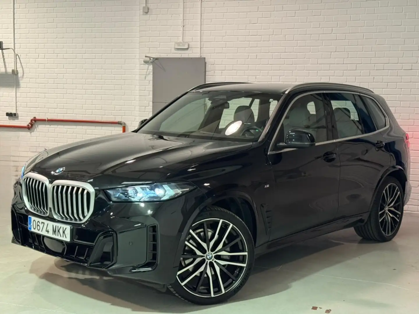 BMW X5 xDrive 30dA xLine Schwarz - 2