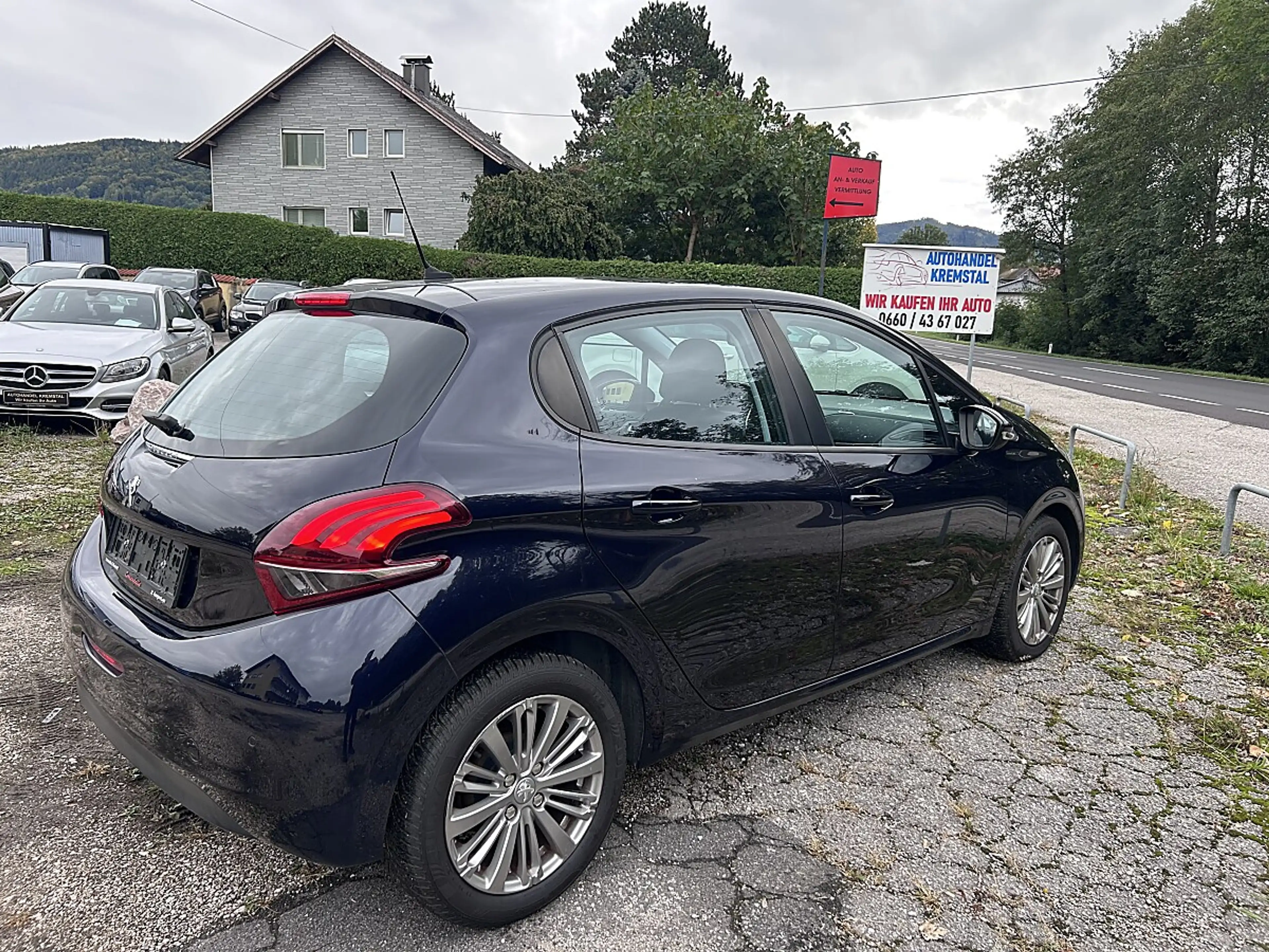 Peugeot 208 1,2 PureTech 82 — photo 7