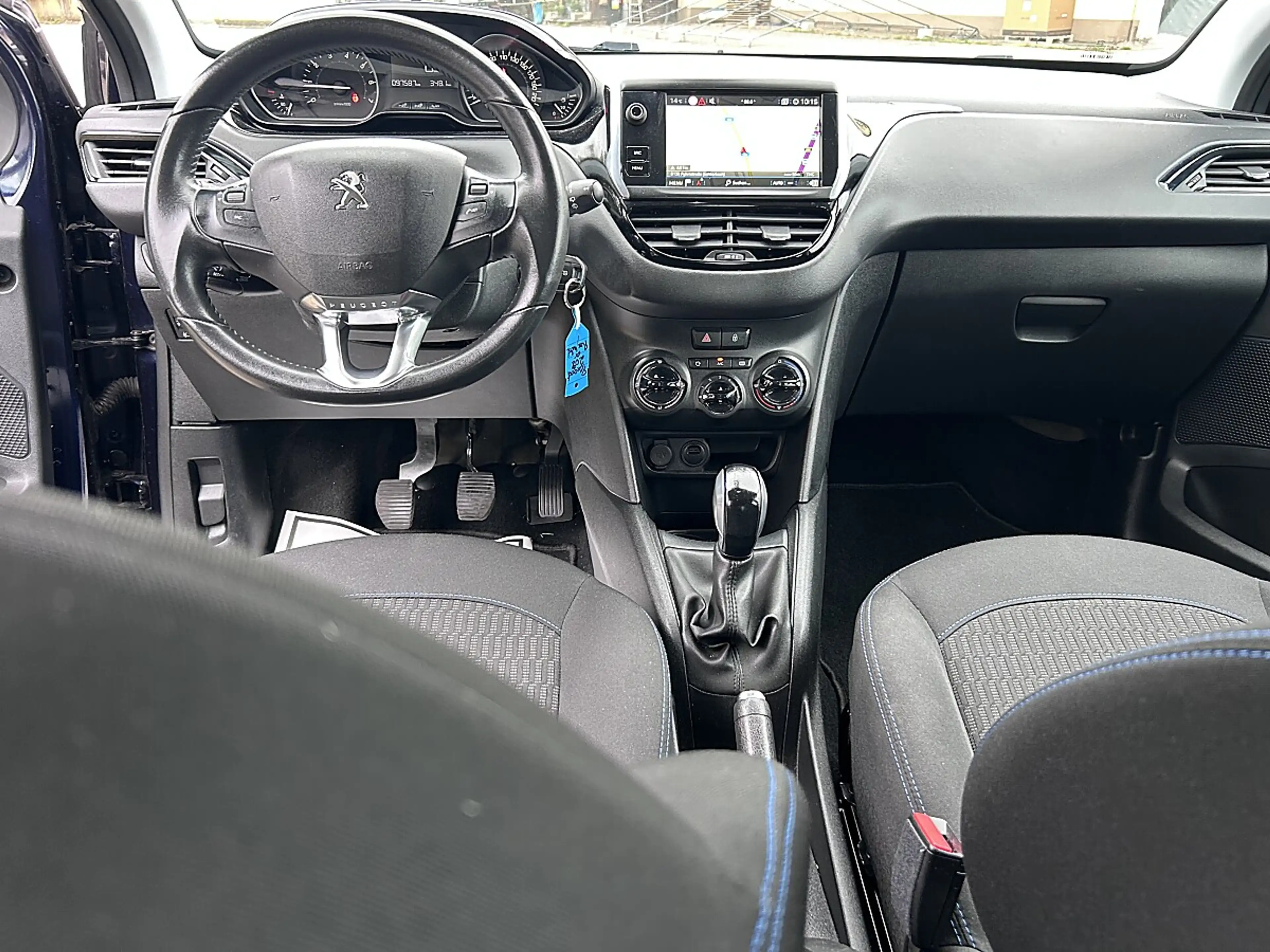 Peugeot 208 1,2 PureTech 82 — photo 10