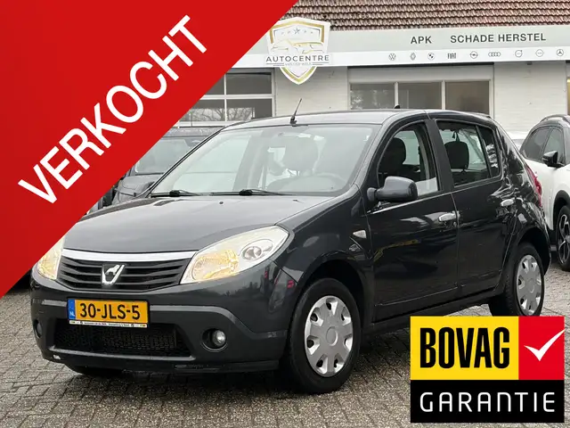 Dacia Sandero 1.6 Lauréate AIRCO | TREKHAAK | NIEUWE APK | BOVAG