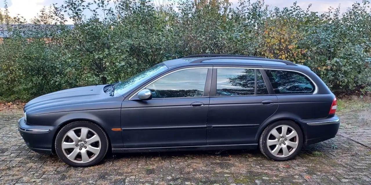 Jaguar X-Type