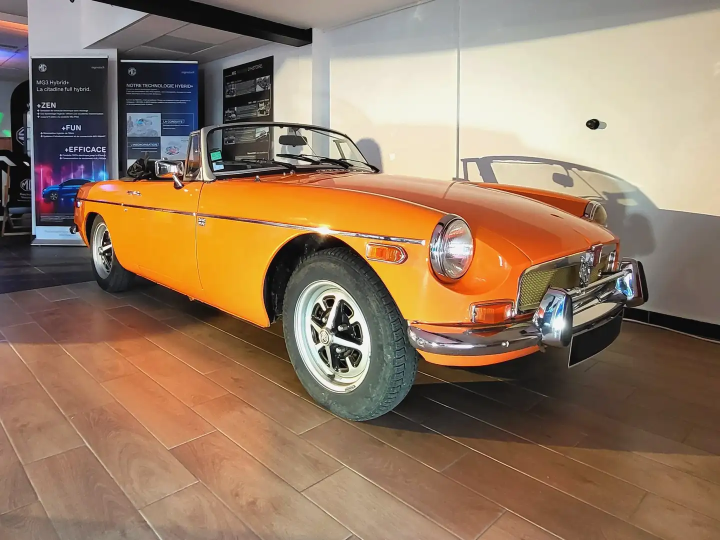 MG MGB Naranja - 1