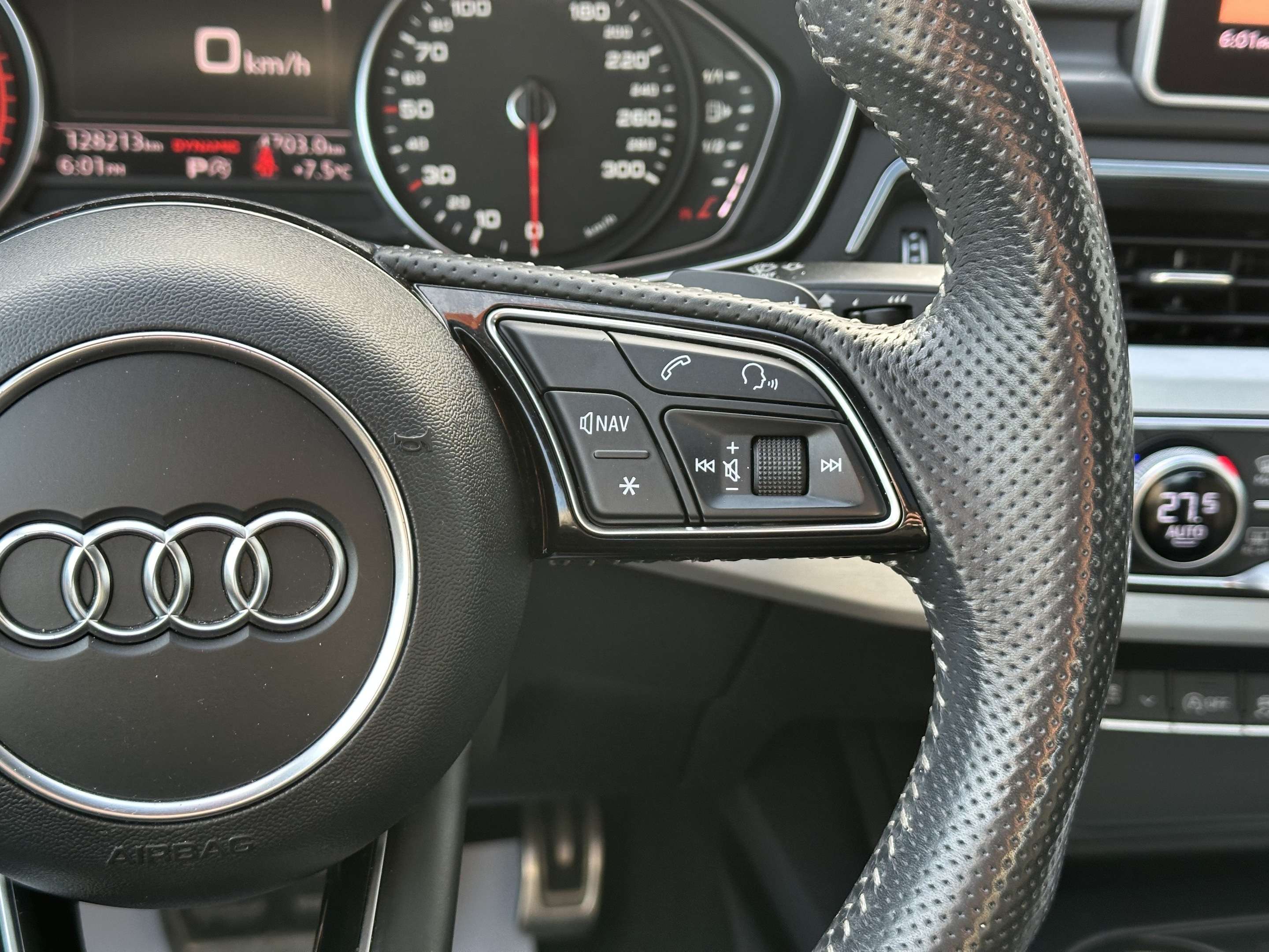 2017 Audi A4 Premium Plus | S-Line | NO ACCIDENTS | LEATHER | S thumb 27