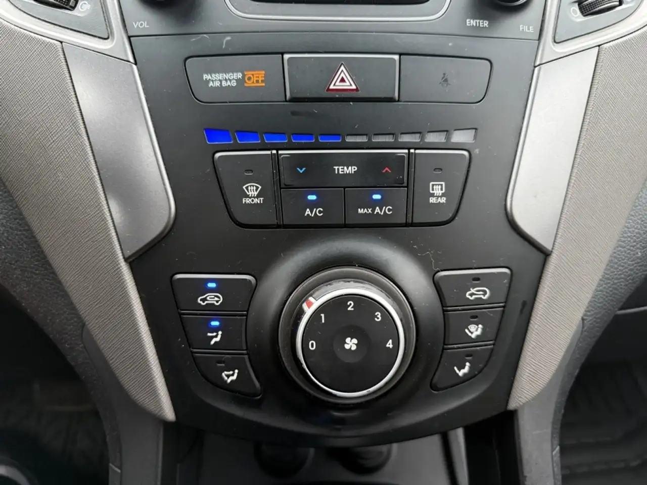 Hyundai SANTA FE снимка Hyundai SANTA FE