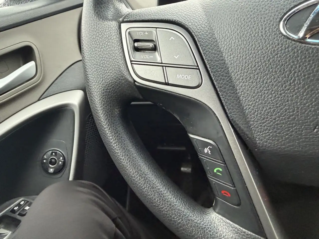 Hyundai SANTA FE снимка Hyundai SANTA FE