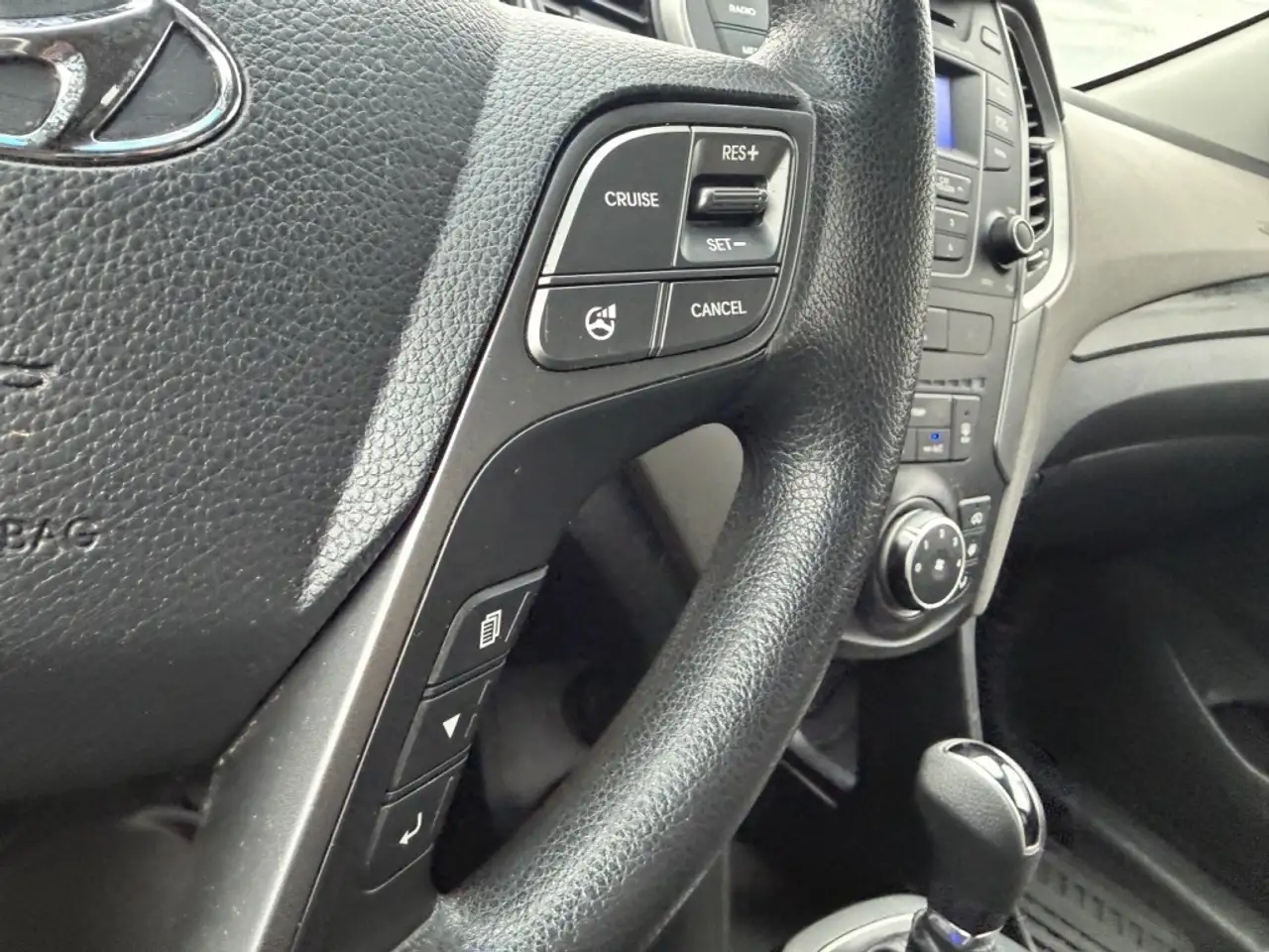 Hyundai SANTA FE снимка Hyundai SANTA FE