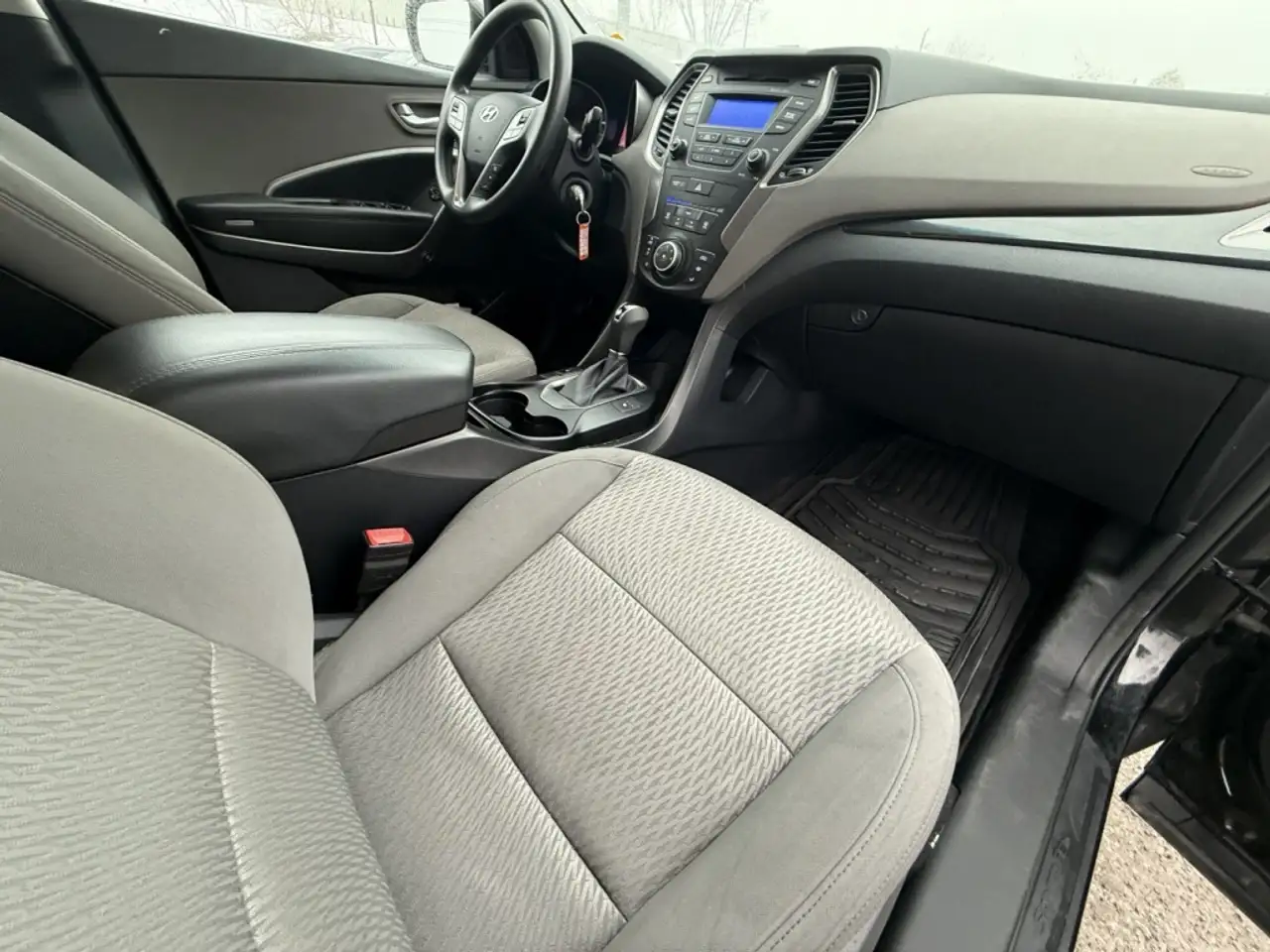 Hyundai SANTA FE снимка Hyundai SANTA FE