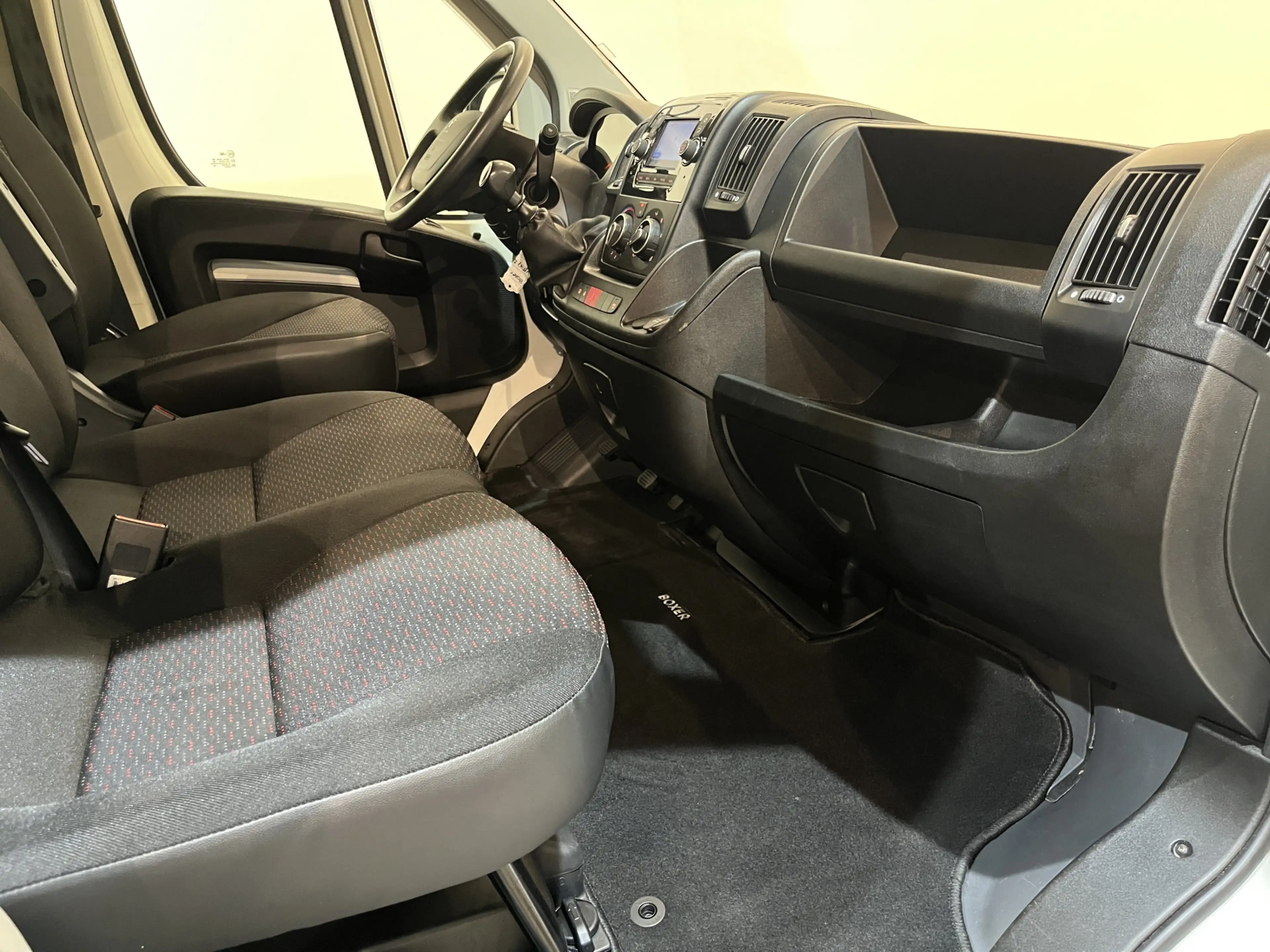 Peugeot Boxer 335 2.2 BlueHDi 140 PK L3H2 Premium / Dhollandia L — photo 5