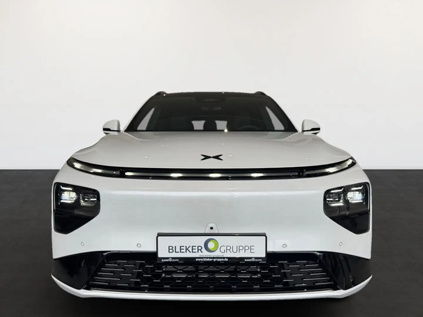 Xpeng G9 Performance 98 kWh Wit - 2