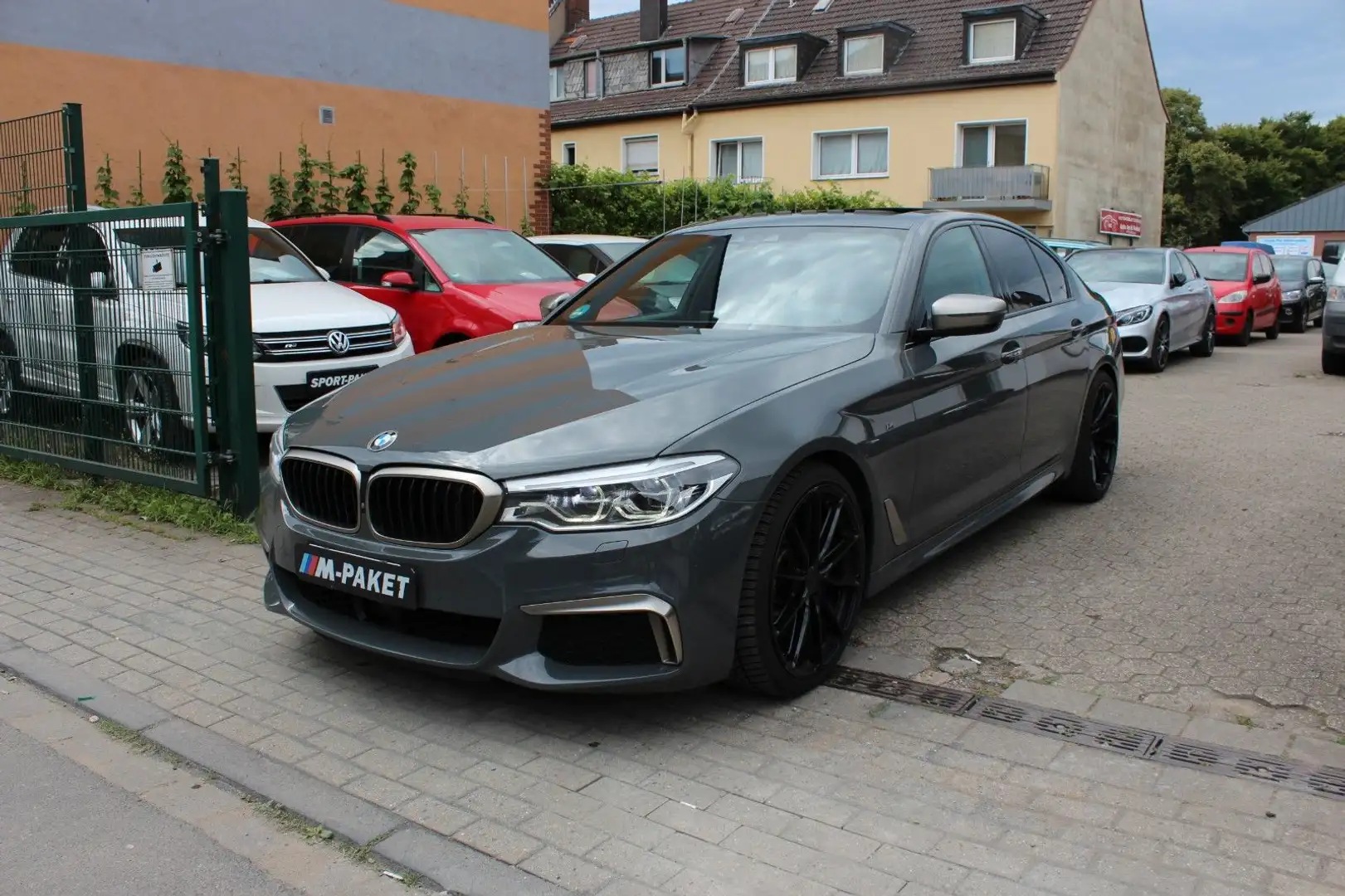 BMW 550 d xDrive/Head-up/Nachtsicht/Softclose/360° Gris - 1