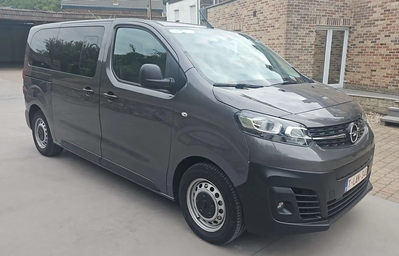 Opel Vivaro-e 75 kWh L2H1 (Edition) Šedá - 1
