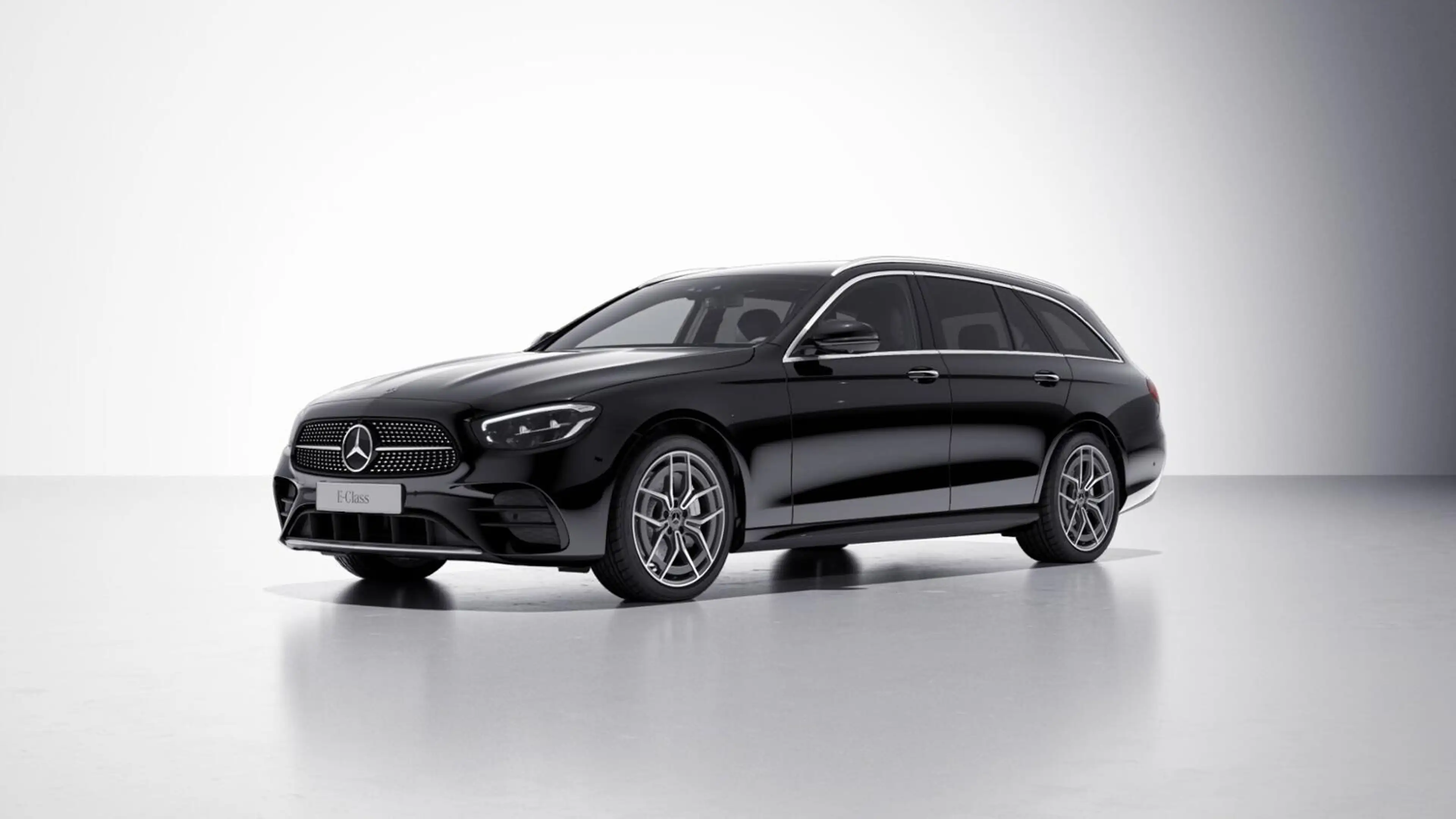 Mercedes-Benz E 220 d T-Mod AMG+Distro+AHK+360+Carplay+19er+AM