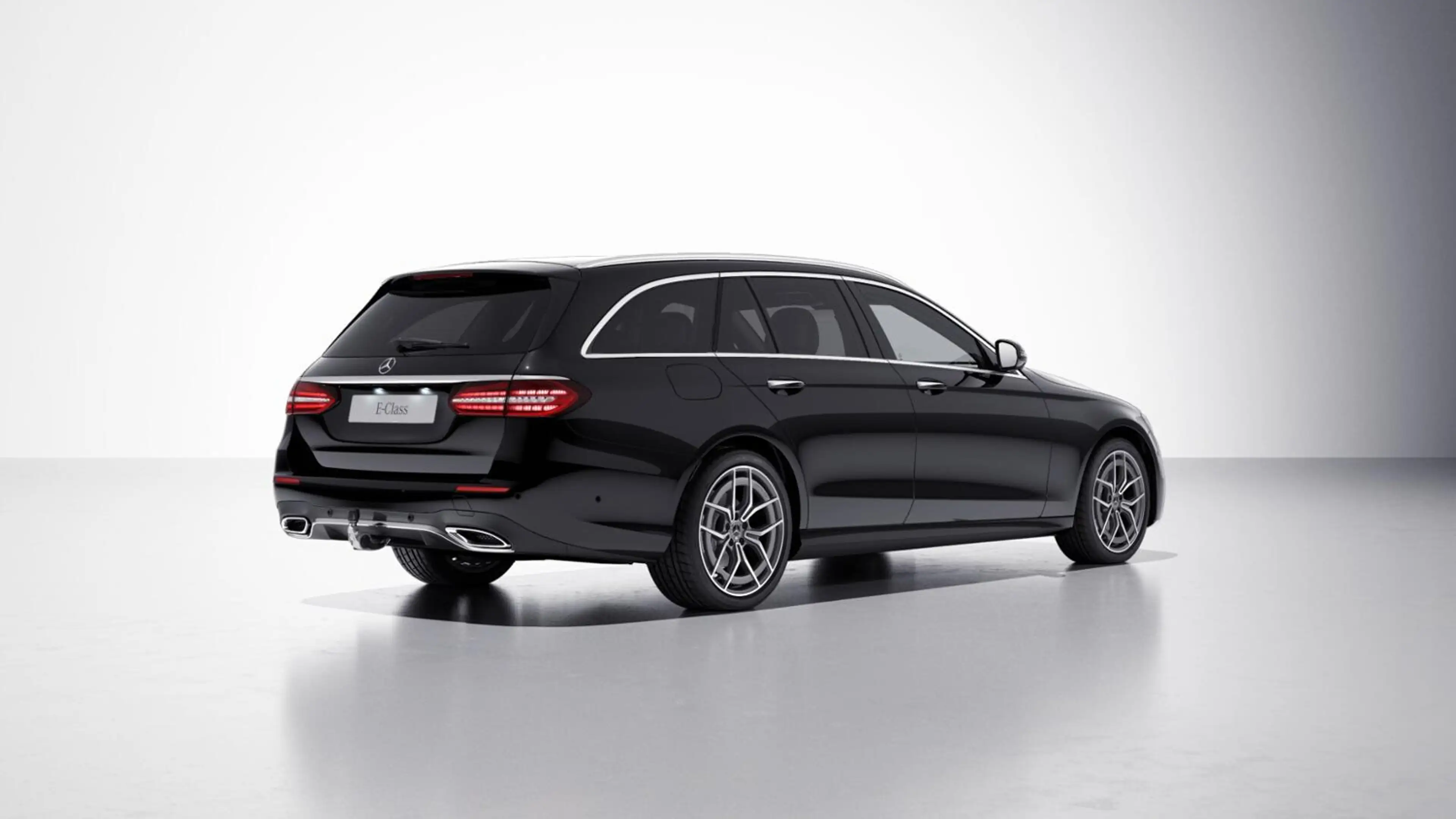 Mercedes-Benz E 220 d T-Mod AMG+Distro+AHK+360+Carplay+19er+AM — photo 3