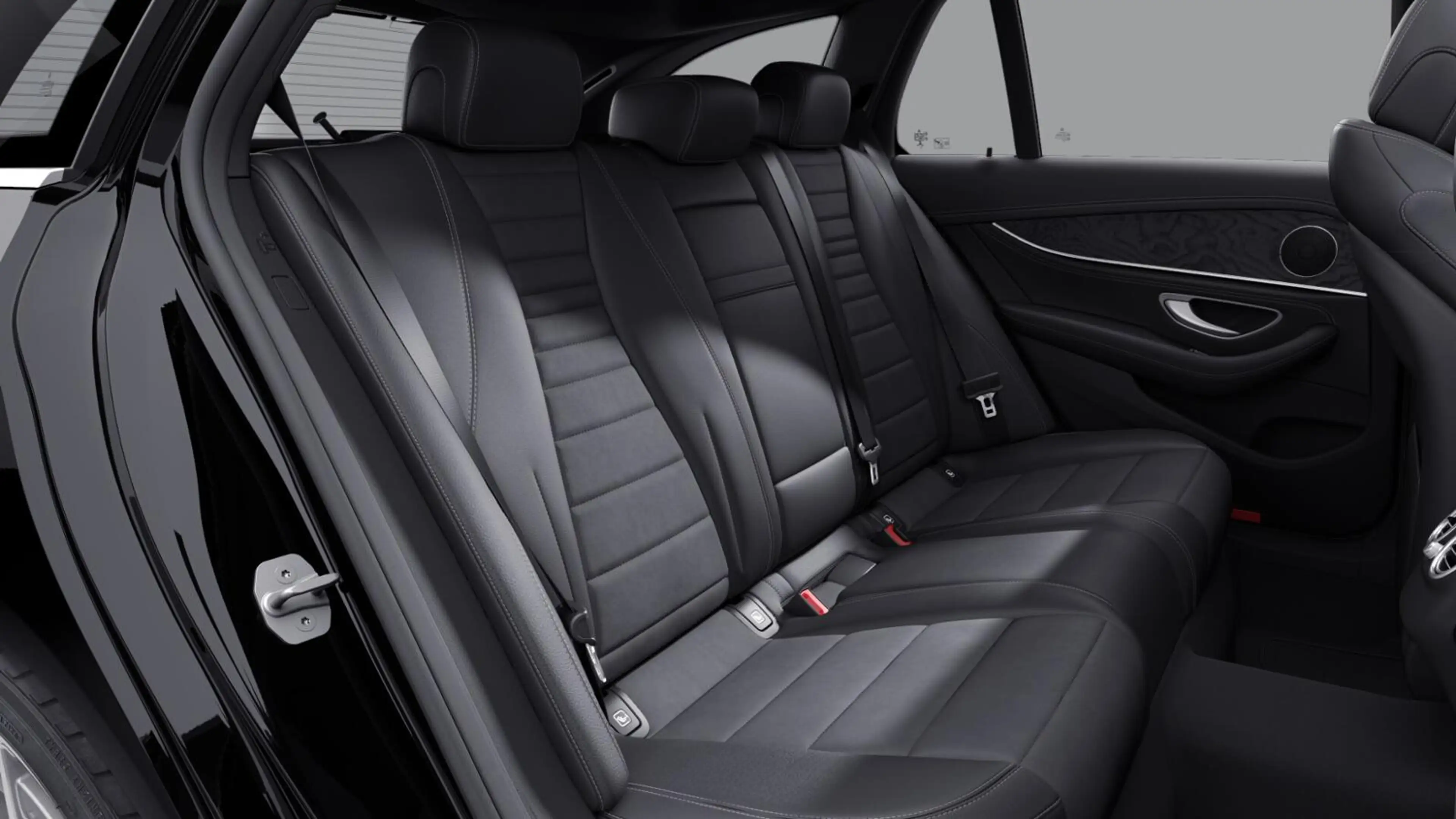 Mercedes-Benz E 220 d T-Mod AMG+Distro+AHK+360+Carplay+19er+AM — photo 8