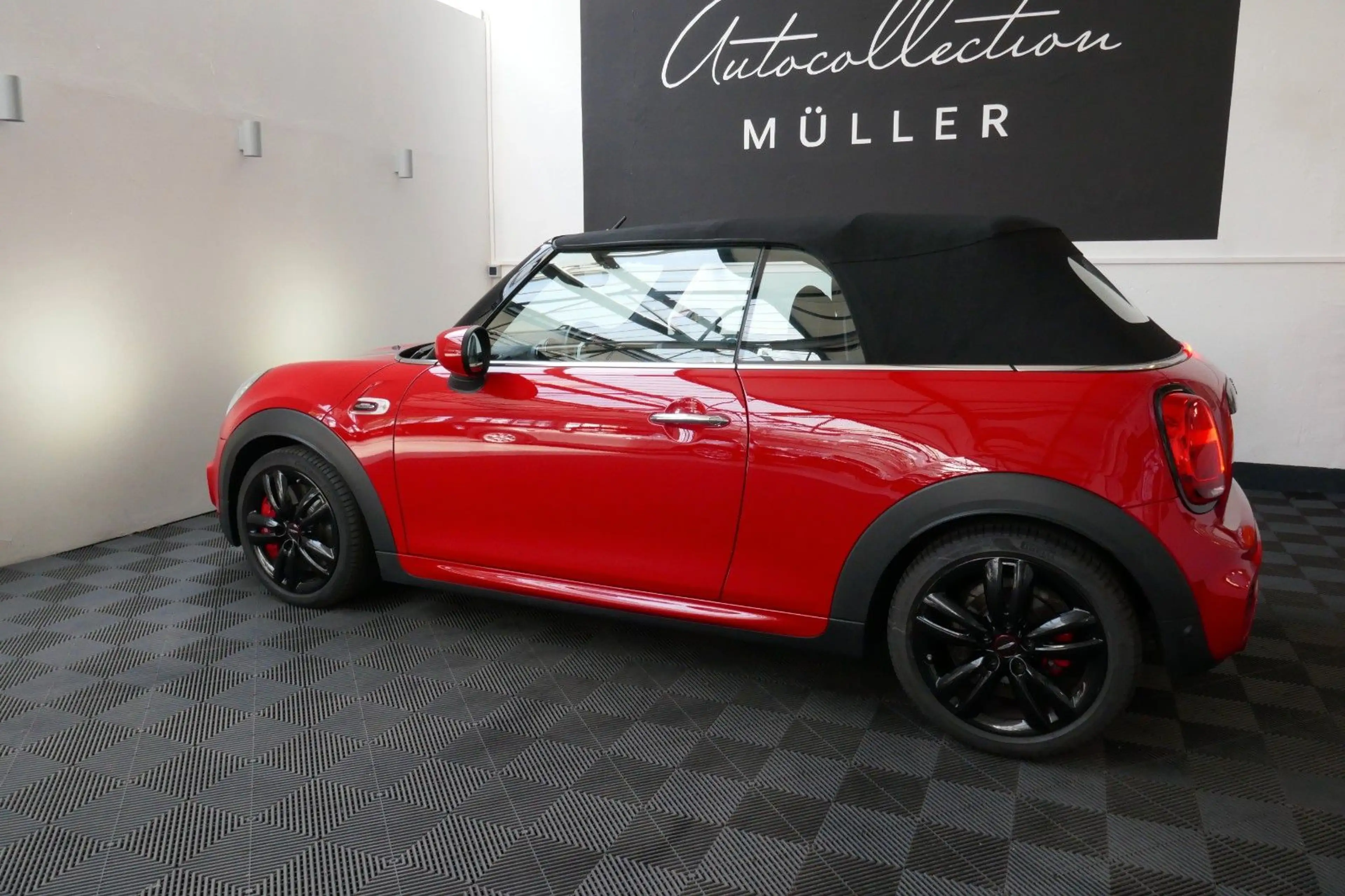 MINI John Cooper Works Cabrio John Cooper Works — photo 10