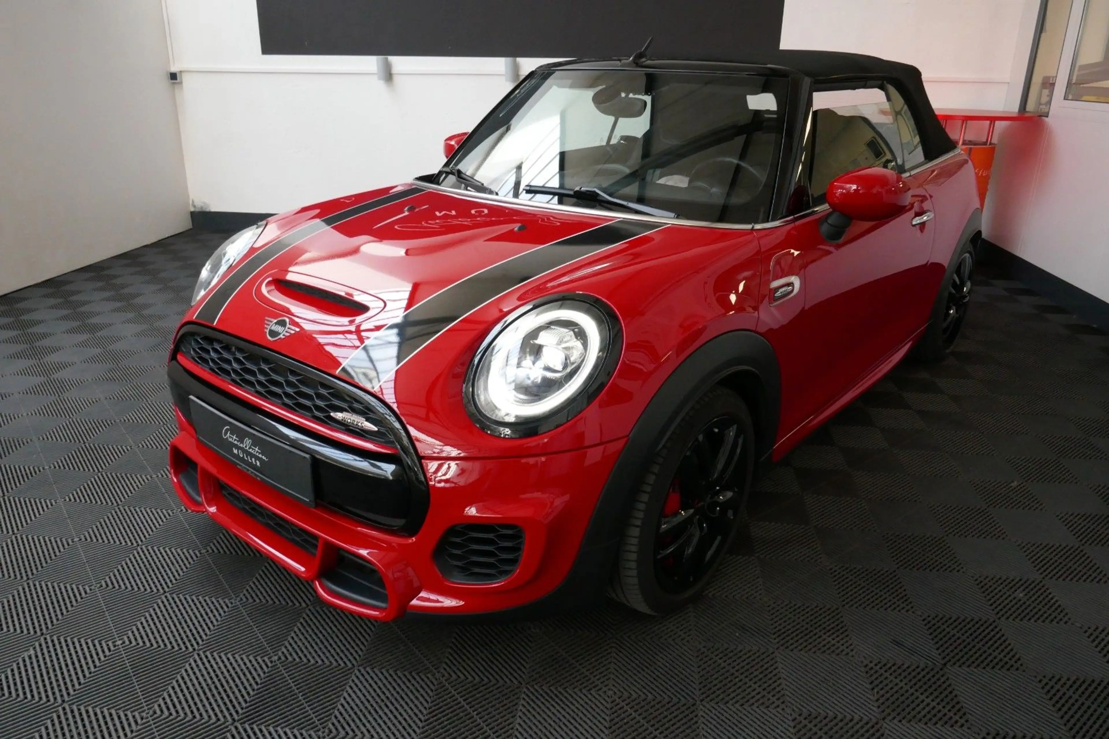 MINI John Cooper Works Cabrio John Cooper Works — photo 2