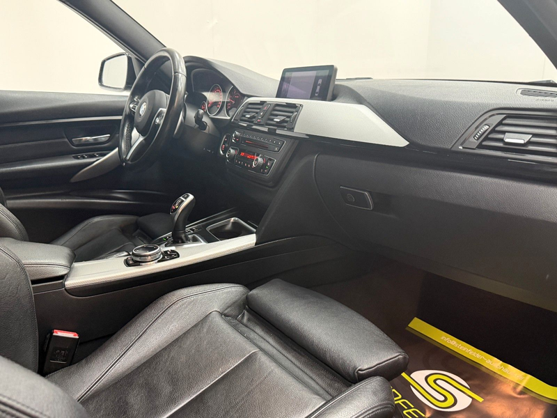 BMW 335 d xDrive / M SPORTPAKET / S-DACH / RKAM — photo 11