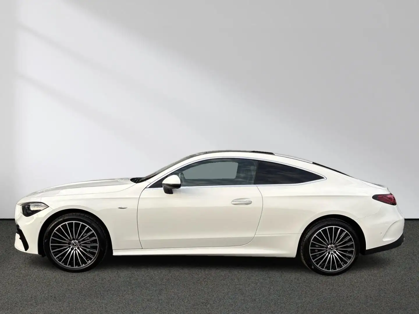 Mercedes-Benz CLE 300 e Coupe AMG Digital-Light Pano Kamera Weiß - 2