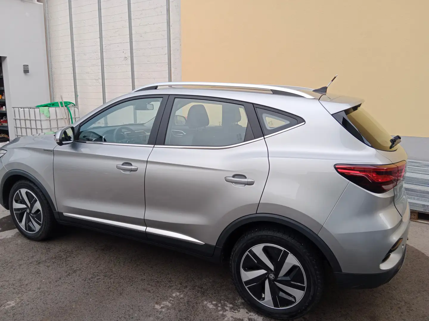 MG ZS ZS EV Luxury 70 kWh Maximal Reichweite Luxury Silber - 2